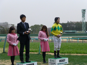 2013/03/10・2回中山6日目　in中山競馬場